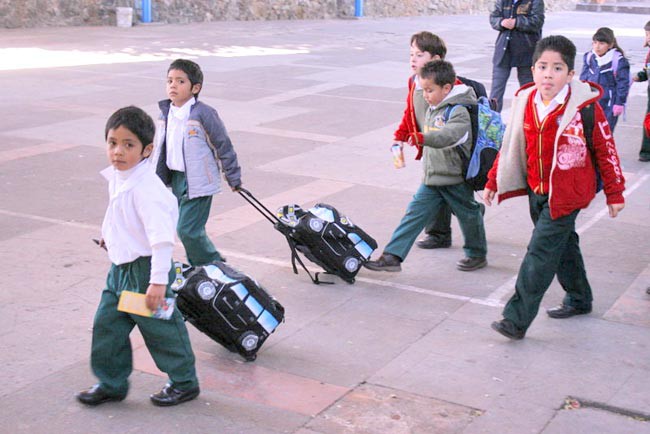 359 mil alumnos zacatecanos de preescolar, primaria y secundaria inician actividades del ciclo escolar 2014-2015 ■ foto: miguel ángel núñez