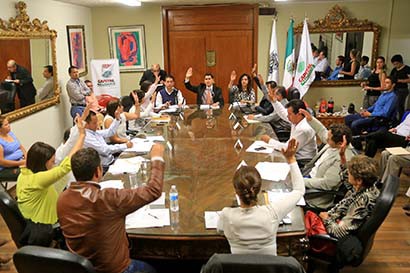 En sesión de cabildo ratificaron al director de Inspección y Ejecución Fiscal del municipio de Zacatecas ■ foto: La Jornada Zacatecas