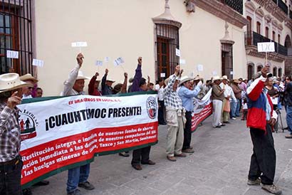 Imagen de archivo de una protesta de ex braceros realizada en la capital de Zacatecas ■ foto: MIGUEL áNGEL NúÑEZ