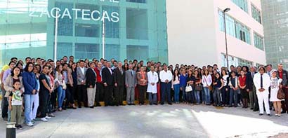 En la imagen, los médicos pasantes en su bienvenida celebrada en el auditorio del Hospital General Zacatecas ■ FOTO: LA JORNADA ZACATECAS