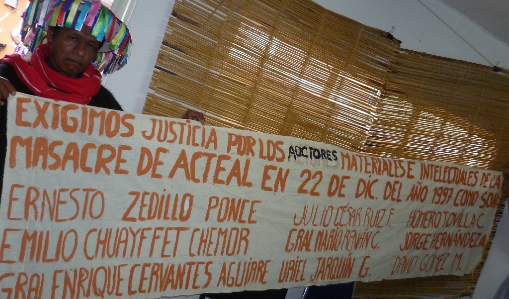 Las Abejas de Acteal conmemoraron este viernes la masacre ocurrida en Chenalhó, Chiapas, el 22 de diciembre de 1997. Foto: Centro de Derechos Humanos Fray Bartolomé de las Casas