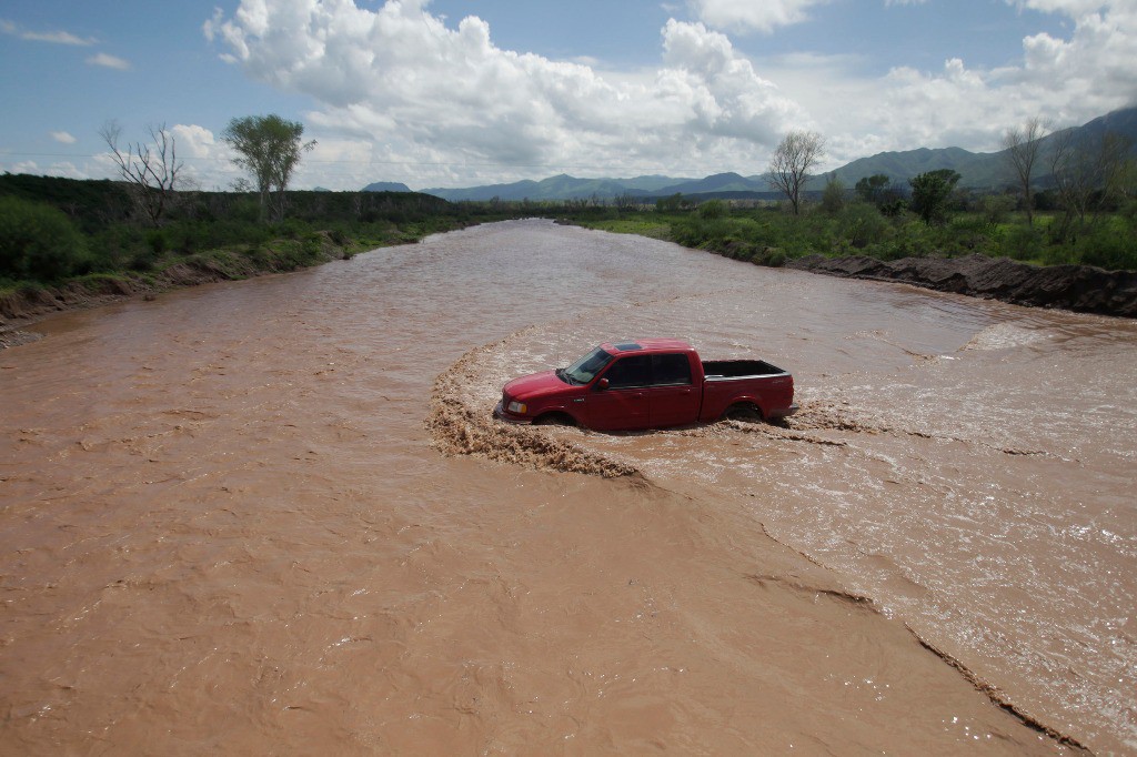 El río Sonora, tras el derrame de 40 mil litros cúbicos de químicos tóxicos de una mina en Cananea. Foro Cuartoscuro / Jesús Ballesteros