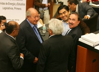 Los senadores René Juárez Cisneros, Carlos Romero Deschamps, Miguel Barbosa y Emilio Gamboa, durante la reunión de Comisiones Unidas de Energía y Estudios Legislativos Primera, la víspera. Foto: La Jornada
