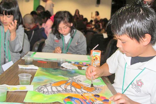 En el encuentro, que se realiza desde hace 4 años, los infantes tenen oportunidad de reforzar su identidad nacional ■ foto: La Jornada Zacatecas