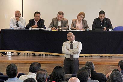 El Consejo Universitario, en sesión celebrada recientemente, acordó conformar una Comisión Especial de Información sobre la problemática de la UAZ ■ FOTO: ERNESTO MORENO