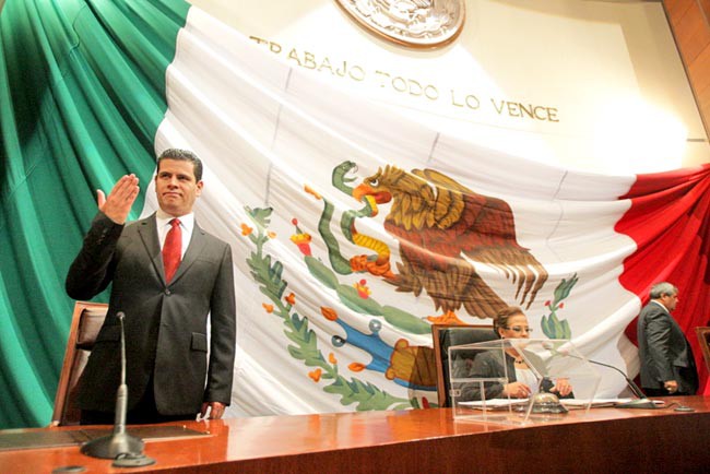 Disminuir 10% la percepción de inseguridad en el estado, objetivo de la administración. En la imagen, el gobernador durante el tercer Informe de Gobierno ■ foto: La Jornada Zacatecas