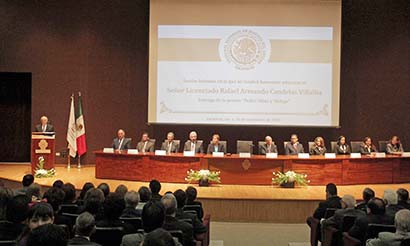 Autoridades del Tribunal Superior de Justicia del Estado de Zacatecas que presidieron la ceremonia ■ foto: ernesto moreno