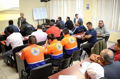Durante esta semana, se le enseñará al personal a organizar, ejecutar y evaluar programas de protección civil, comentan ■ FOTO: LA JORNADA ZACATECAS