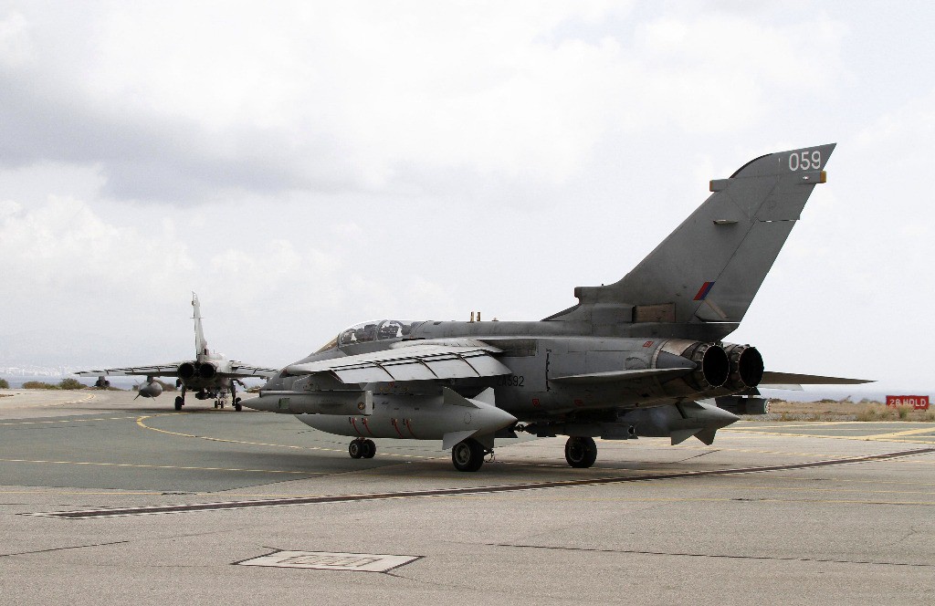 Cazabombarderos Tornado de la Real Fuerza Aérea británica despegaron de la base de Akrotiri, en Chipre, para sobrevolar Irak listos para bombardear las posiciones del EI. Foto Reuters