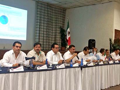 Sesión del Consejo Directivo Nacional de Canacintra, donde se presentó este programa académico y de investigación ■ foto: La Jornada Zacatecas