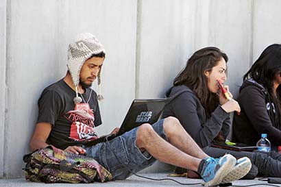 Estudiantes comentan que también dependen de lo que se solucione a nivel nacional. En la imagen, aspecto del paro en las instalaciones de la unidad del Instituto Politécnico Nacional campus Zacatecas ■ FOTO: ERNESTO MORENO