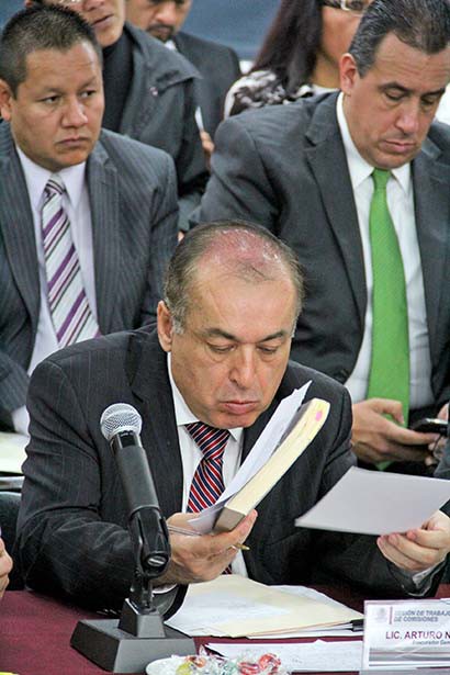 El procurador Arturo Nahle compareció ante comisiones legislativas ■ FOTO: ANDRÉS SÁNCHEZ