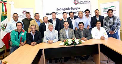 Los más de 19 cronistas deportivos de Zacatecas se reunieron con el Ejecutivo estatal ■ FOTO: LA JORNADA ZACATECAS