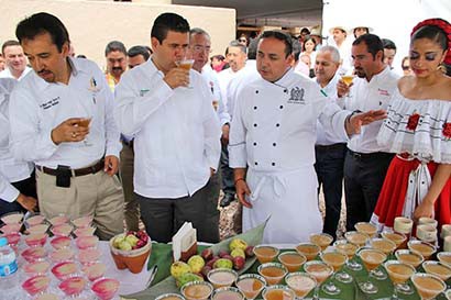 Durante el evento se ofreció una muestra gastronómica a los asistentes ■ FOTO: ANDRÉS SÁNCHEZ