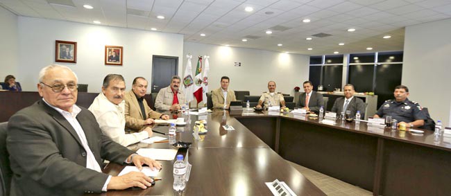En el marco de la reunión semanal del Grupo de Coordinación Local (GCL), el gobernador Miguel Alonso instruyó a los miembros del mismo concluir durante la semana la implementación del Mano Único en la totalidad de las regiones del estado ■ FOTO: La Jornada Zacatecas