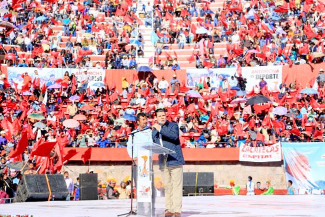 Titular del Ejecutivo aseguró que se mantendrá una relación institucional con la organización a fin de seguir con los acuerdos que permitan superar la marginación social ■ foto: LA JORNADA ZACATECAS