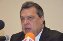 Ángel Aguirre Rivero durante una conferencia para solicitar licencia como gobernador de Guerrero. Foto Ap