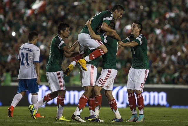 En el amistoso anterior, jugado el jueves, México venció 2-0 a Honduras. Foto Ap