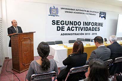 Hugo Pineda Martínez, en uso de la voz ■ FOTO: LA JORNADA ZACATECAS
