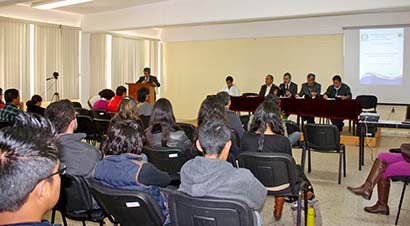 Aspecto del segundo Informe de Actividades del director de la Unidad Académica de Economía ■ foto: La Jornada Zacatecas