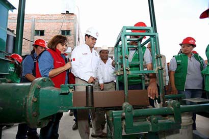 Equipo para la elaboración de ladrillos en Loreto; esta empresa es la primera en su tipo en el estado ■ foto: La Jornada Zacatecas