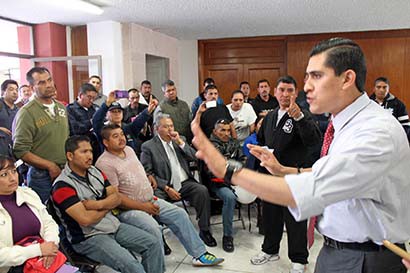 El presidente Carlos Peña dialogó con los afectados