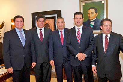 Reciente reunión de Miguel Alonso con legisladores federales ■ foto: La Jornada Zacatecas