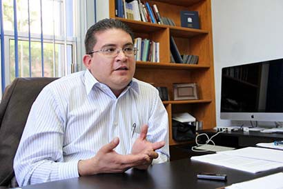 Rubén Ibarra Reyes, director de la Unidad Académica de Ciencias Sociales de la UAZ ■ FOTO: LA JORNADA ZACATECAS