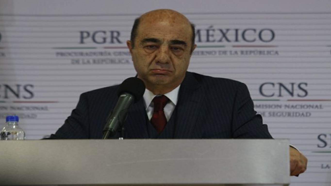 El procurador General de la República, Jesús Murillo Karam, en conferencia de prensa. Foto Víctor Camacho
