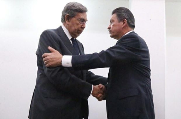 Termina el diálogo entre Cuauhtémoc Cárdenas y Carlos Navarrete. Foto: La Jornada