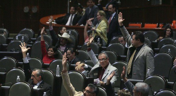 Diputados aprobaron el Presupuesto de Egresos 2015 por 457 votos a favor, 10 en contra y una abstención. Foto Guillermo Sologuren