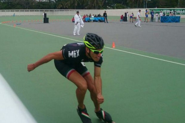 El mexicano Jorge Martínez en la prueba 300 metros contra reloj. Foto: @CONADE
