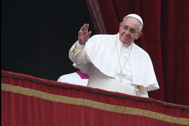 El papa Francisco, durante su discurso 'Urbi et Orbi' desde la Plaza de San Pedro en el Vaticano. Foto Reuters