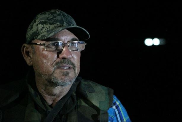 El comandante de la Fuerza Rural de Michoacán, Hipólito Mora, afirma que su grupo sólo se defendió de la agresión de los hombres de 