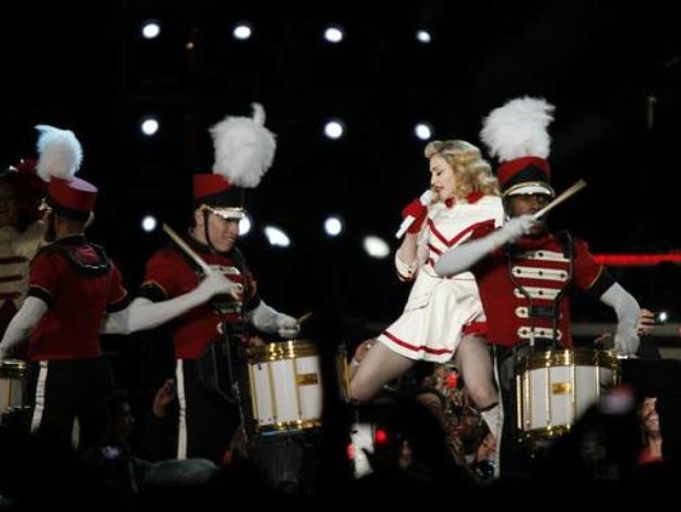 Madonna durante un concierto en México de su gira mundial 