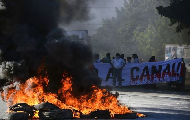Campesinos se manifestaron contra la construcción de un millonario canal interoceánico en Nicaragua. Foto Ap