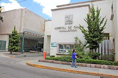 Aspecto del Hospital General número 1 del Seguro Social, ubicado en Quebradilla ■ FOTO: LA JORNADA ZACATECAS