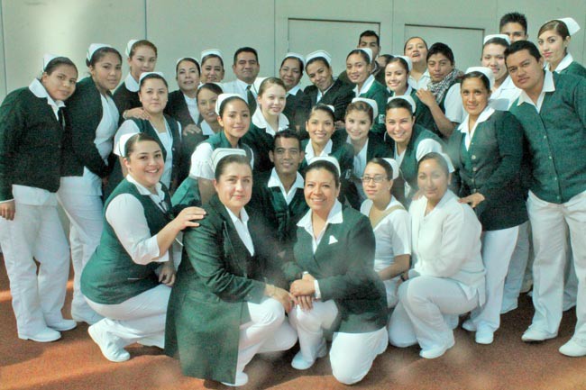 La revista permitirá divulgar los logros, avances e investigaciones que realizan los profesionales de la enfermería del IMSS ■ foto: rafael de santiago