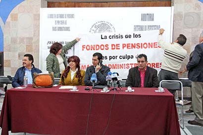 Los diputados de la fracción parlamentaria Un Zacatecas para Todos brindaron una conferencia de prensa ■ FOTO: ANDRÉS SÁNCHEZ