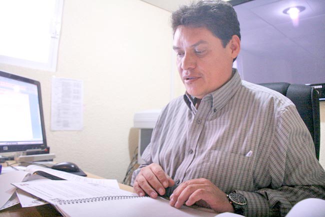 Armando Moreira, secretario general del Sutsemop, dijo que en su mayoría los sindicalizados están de acuerdo con nueva Ley del Issstezac ■ foto: miguel ángel Núñez