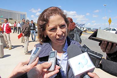 Gobierno estatal apoyará con un programa a los afectados por la suspensión de la mina, señaló la titular de la Sezac, Patricia Salinas ■ FOTO: ANDRÉS SÁNCHEZ