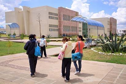Aspecto del Campus Siglo XXI de la Máxima Casa de Estudios de la entidad ■ foto: La Jornada Zacatecas