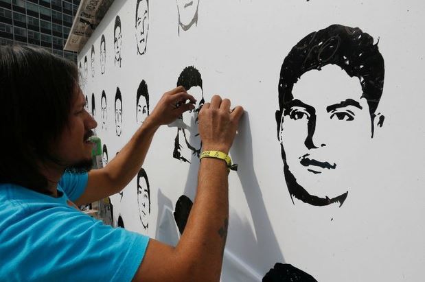 La revisión de las desapariciones forzadas en México que hará la ONU tendrá lugar en un complejo contexto para México por el caso de los 43 normalistas de Ayotzinapa. Foto: La Jornada