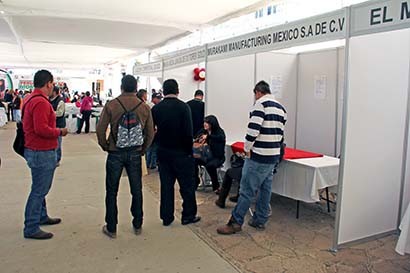 Fue realizada este miércoles una nueva edición de la Feria del Empleo, esta vez en el municipio de Morelos ■ FOTO: ANDRÉS SÁNCHEZ