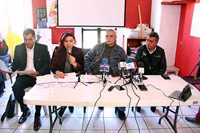 José Luis Figueroa, Soledad Luévano, Luis Medina Lizalde y Salvador Castillo durante la conferencia de prensa ofrecida por Morena Zacatecas ■ FOTO: ANDRÉS SÁNCHEZ