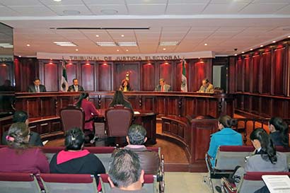 Sesión del Tribunal de Justicia Electoral del Estado de Zacatecas efectuada este miércoles ■ FOTO: LA JORNADA ZACATECAS