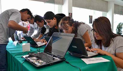 Aspecto de las labores realizadas en materia de Software Libre ■ foto: La Jornada Zacatecas