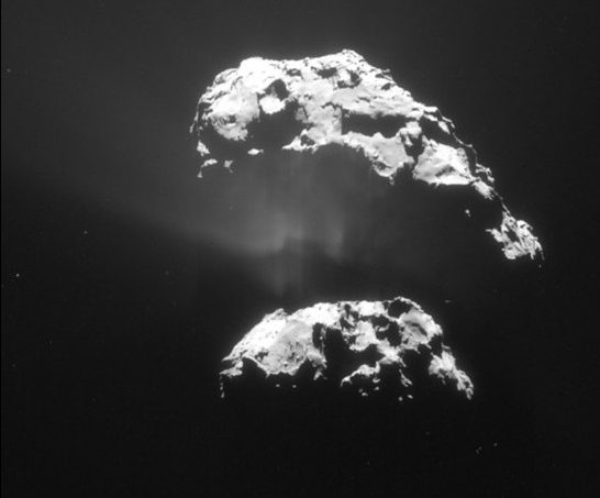Imagen difundida por la Agencia Espacial Europea, del 13 de febrero, donde se muestra al cometa Churyumov-Gerasimenko. Foto Ap / ESA / Rosetta / Navcam
