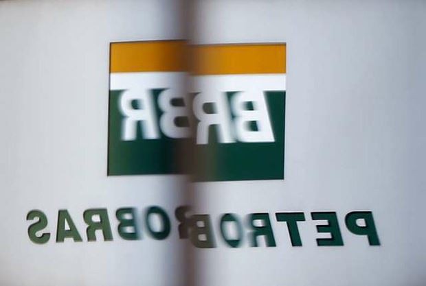 Según las autoridades, la compañía firmó el año pasado un contrato por 30.7 mdd con BR Distribuidora, subsidiaria de Petrobras. Foto Reuters