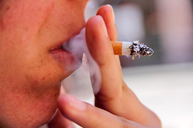 De acuerdo con el último estudio elaborado por Codice en Zacatecas, al año 999 muertes se producen a causa de enfermedades derivadas del tabaquismo ■ foto: La Jornada Zacatecas